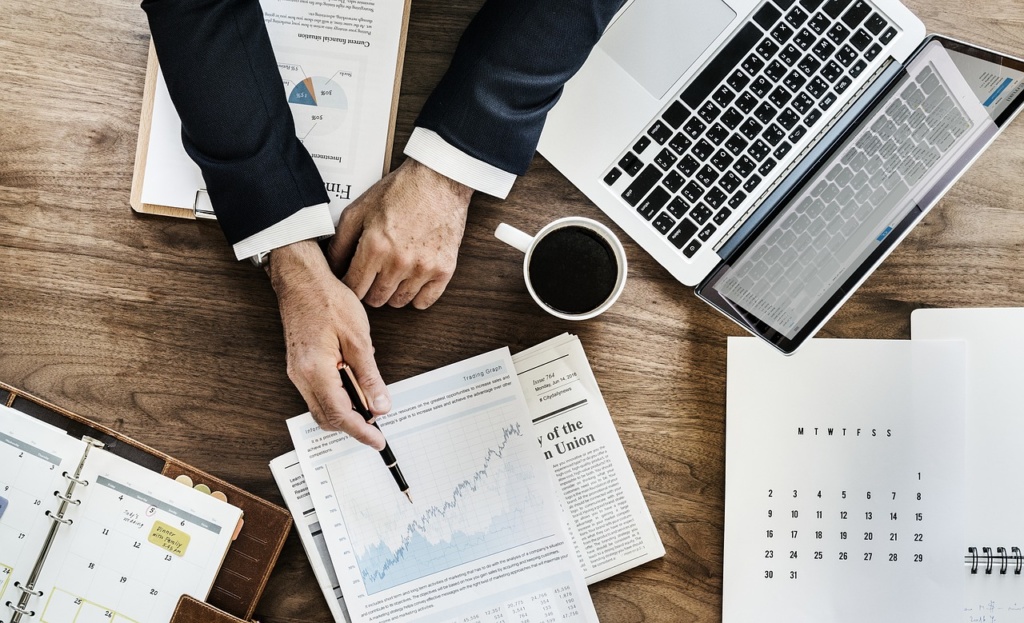 Outsourced affiliate program management